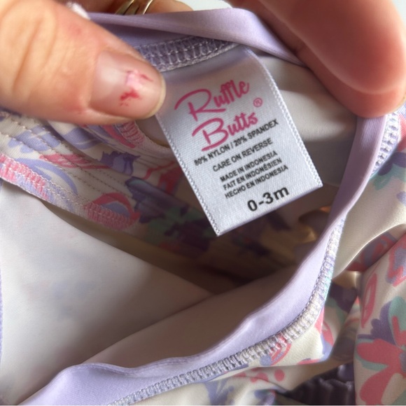 Rufflebutts swim - Picture 3 of 3